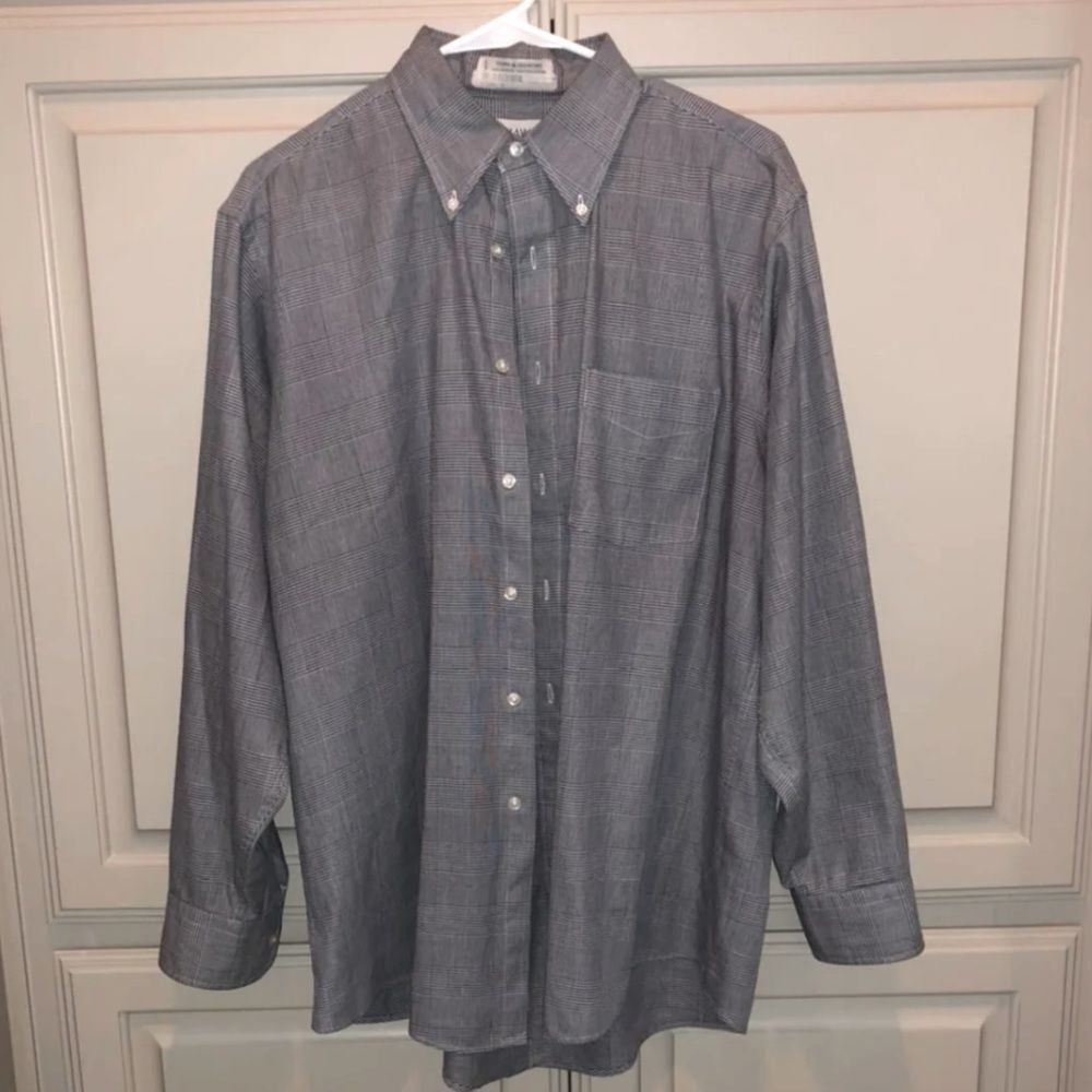 M15- Hathaway Classic Button Down Shirt